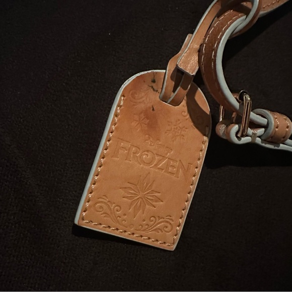 Disney Dooney & Bourke Frozen Elsa Anna Olaf Crossbody Purse Retired Edition - Picture 7 of 7